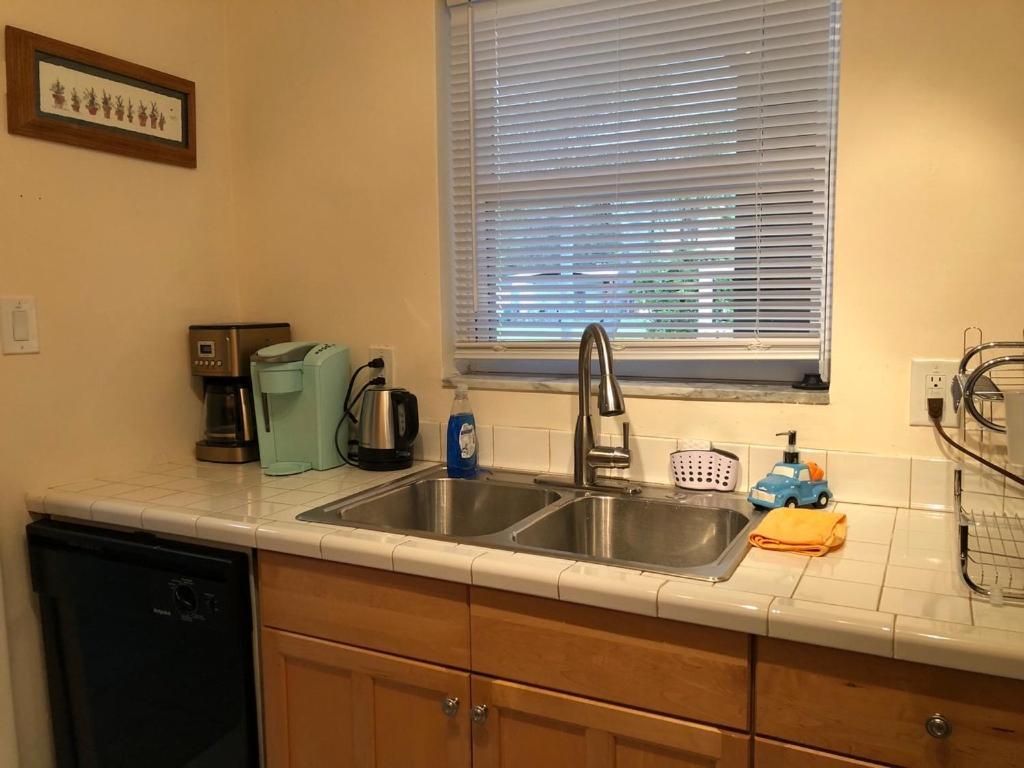 Sunset Charlotte - Home Away From Home พอร์ตชาร์ล็อต ภายนอก รูปภาพ